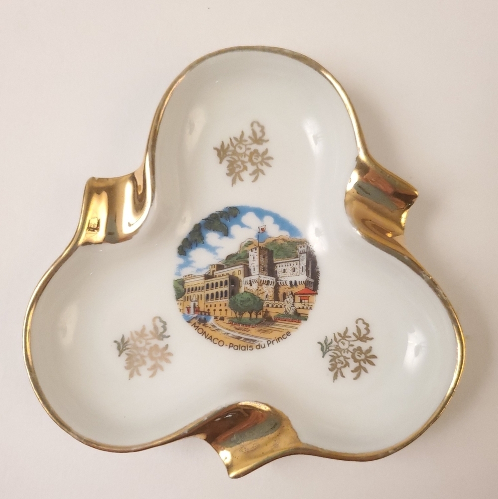 Collectable ashtray